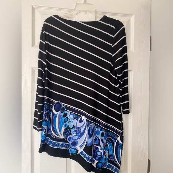 Womens - Picture 3 of 3